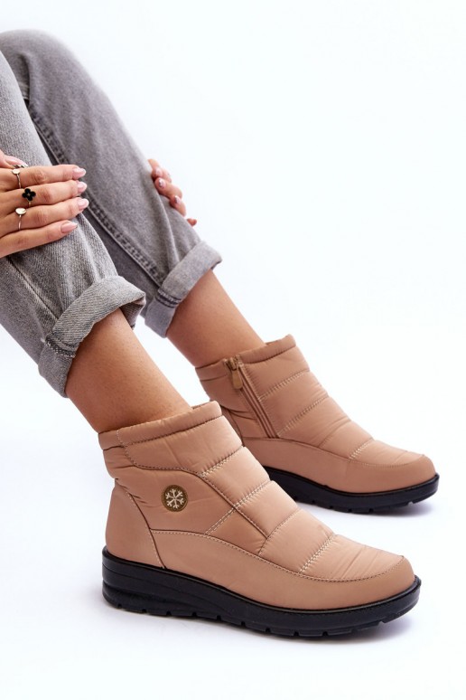 botas de neve femininas isoladas na cor areia Helis