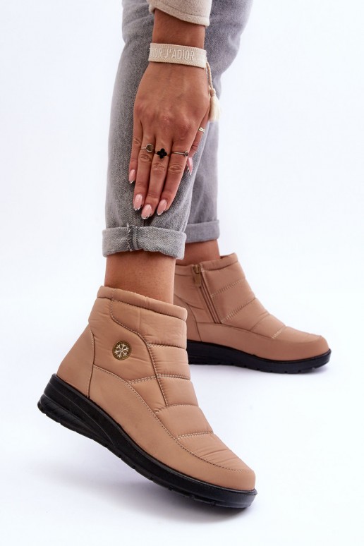 botas de neve femininas isoladas na cor areia Helis