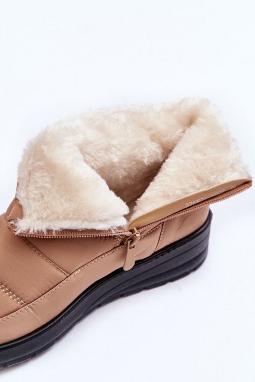botas de neve femininas isoladas na cor areia Helis