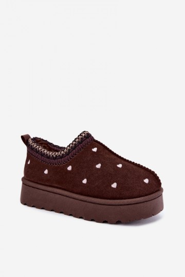 botas de neve para crianças isoladas com corações e pelo na cor castanha Meldrena