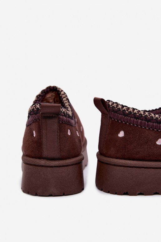 botas de neve para crianças isoladas com corações e pelo na cor castanha Meldrena