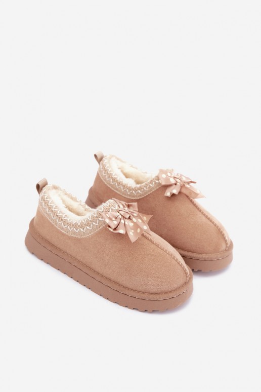 botas de neve para crianças com flores bordadas e laço na cor areia Ysmerine