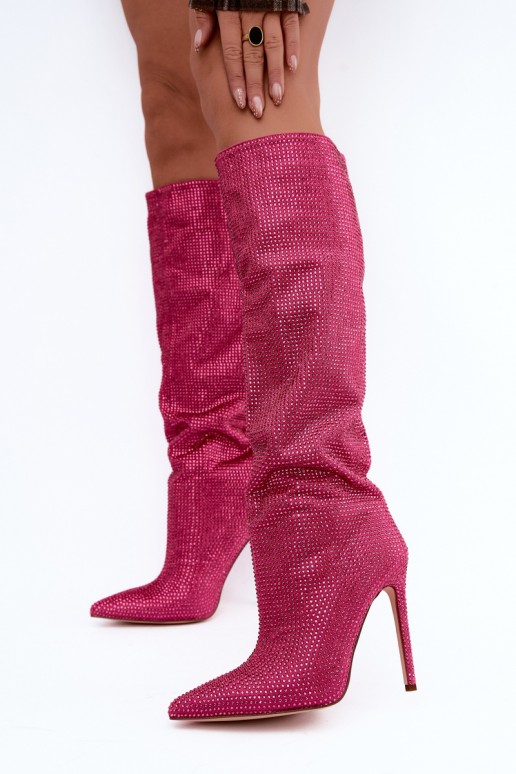 botas altas com saltos finos e ilhós brilhantes na cor rosa Lovisa