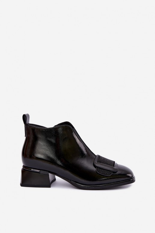 botins isolados de verniz Klocke Artiker 59C0108 na cor preta