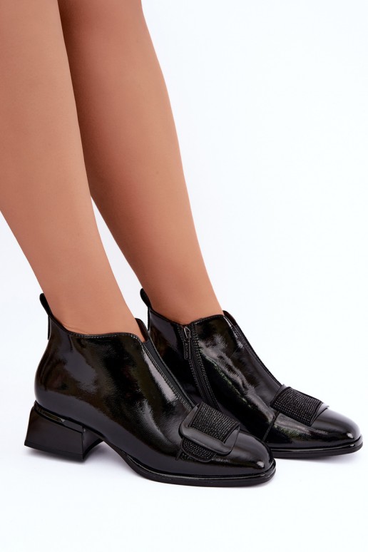 botins isolados de verniz Klocke Artiker 59C0108 na cor preta