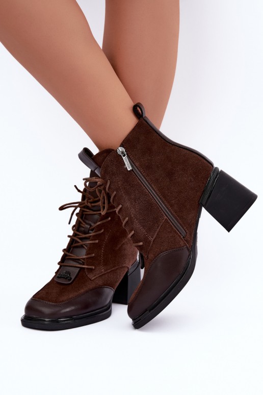 botins isolados de camurça sintética Artiker 59C0115 na cor chocolate