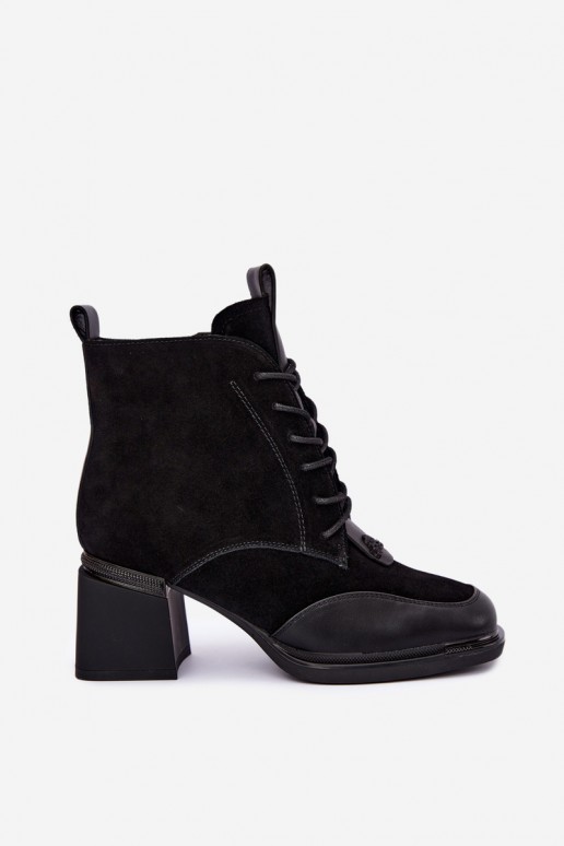 botins isolados de camurça sintética Artiker 59C0116 na cor preta