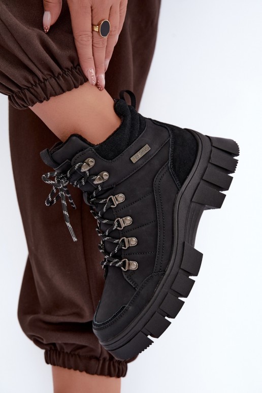 sapatos isolados femininos Lee Cooper LCJ-26-31-4580 na cor preta