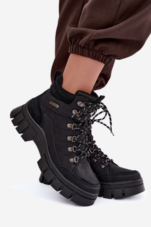 sapatos isolados femininos Lee Cooper LCJ-26-31-4580 na cor preta