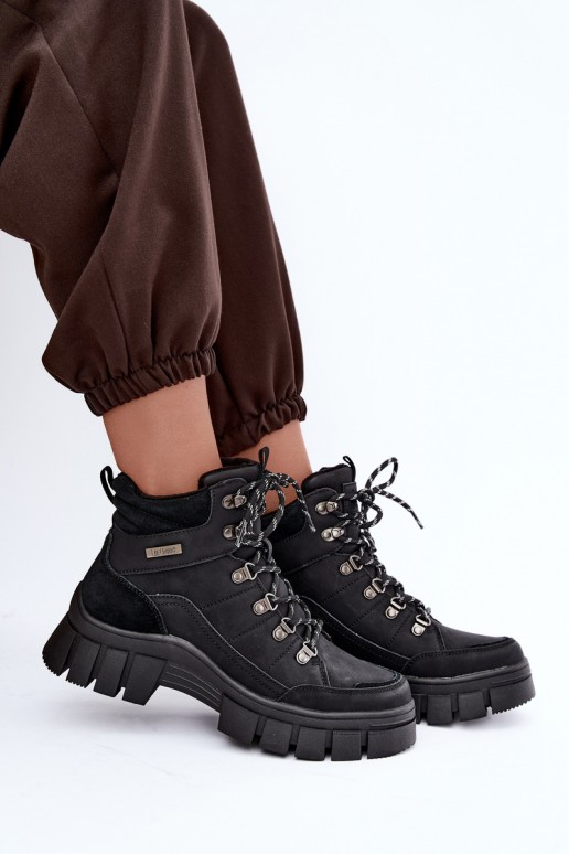 sapatos isolados femininos Lee Cooper LCJ-26-31-4580 na cor preta
