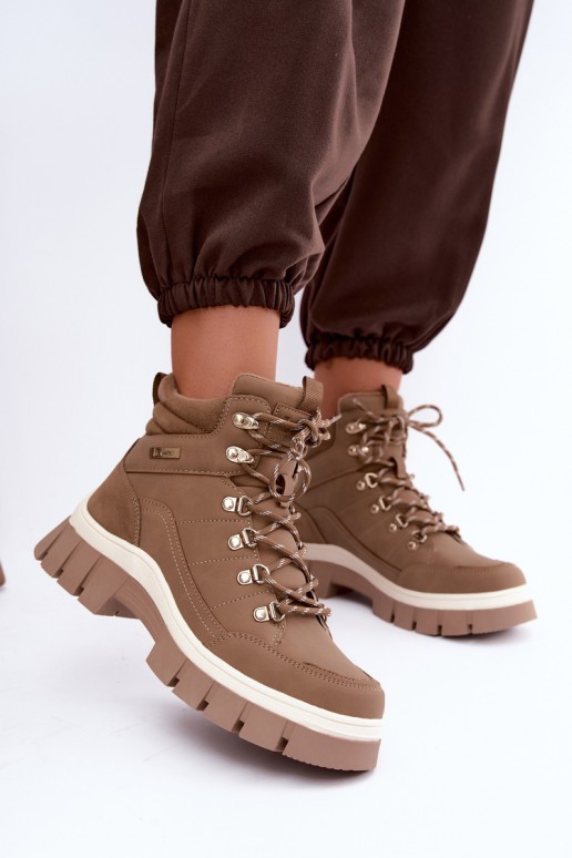 sapatos isolados femininos Lee Cooper LCJ-26-31-4582 na cor areia