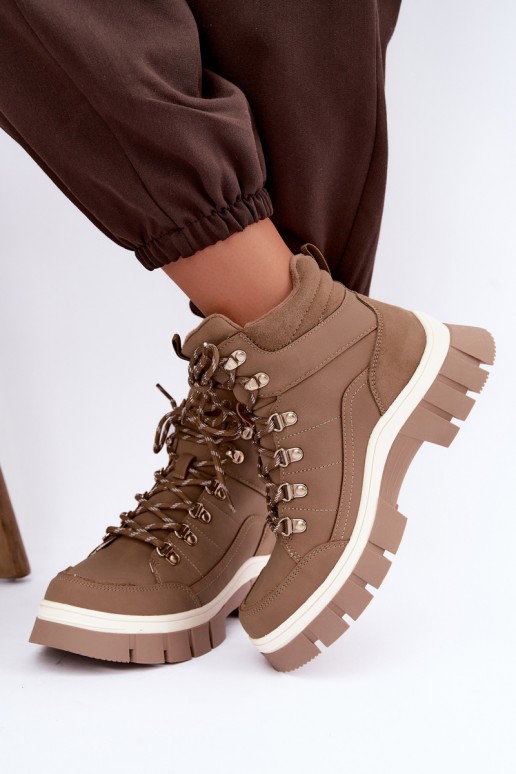 sapatos isolados femininos Lee Cooper LCJ-26-31-4582 na cor areia