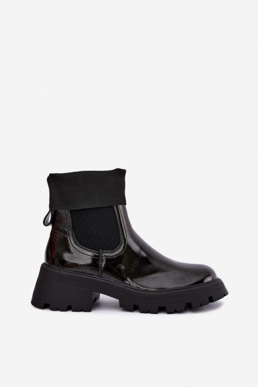 botins elegantes com efeito verniz na cor preta Sevella