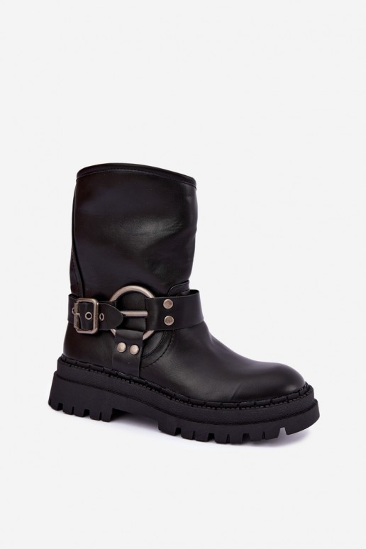 botins isolados com plataforma e tiras na cor preta Arienna