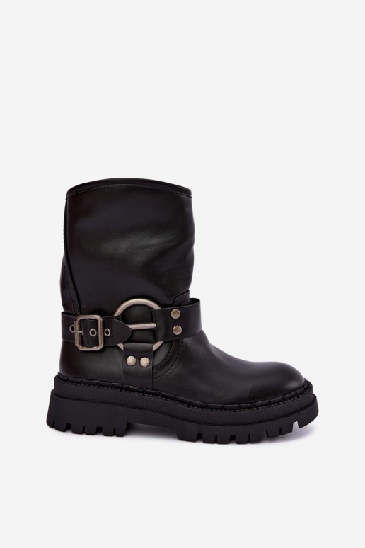 botins isolados com plataforma e tiras na cor preta Arienna