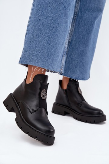 Botas pretas isoladas de salto baixo para mulheres com ornamentos Lavira