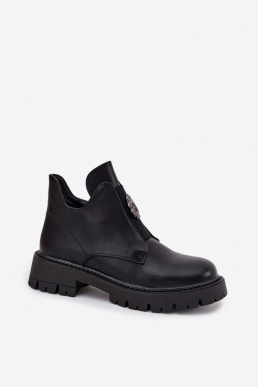 Botas pretas isoladas de salto baixo para mulheres com ornamentos Lavira