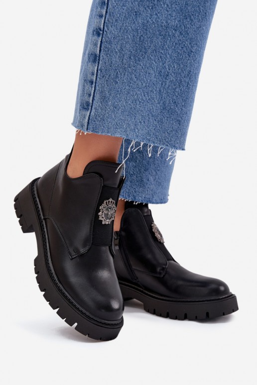 Botas pretas isoladas de salto baixo para mulheres com ornamentos Lavira