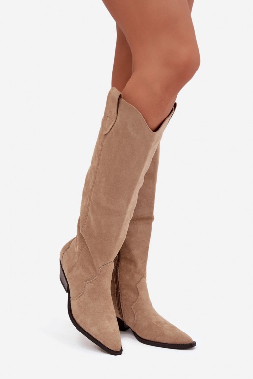 Botas longas de estilo cowboy acolchoadas com salto em camurça sintética na cor areia Jovianne