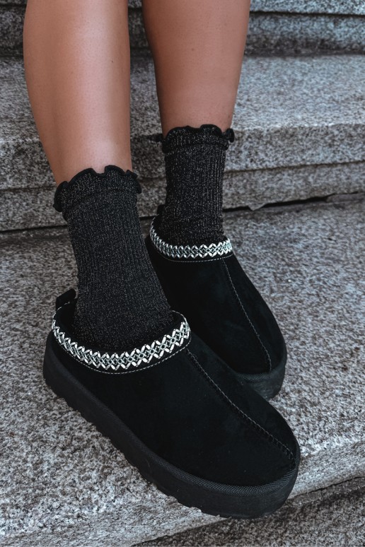 Botas de neve femininas baixas com flores bordadas e plataforma na cor preta Įjungtarirya