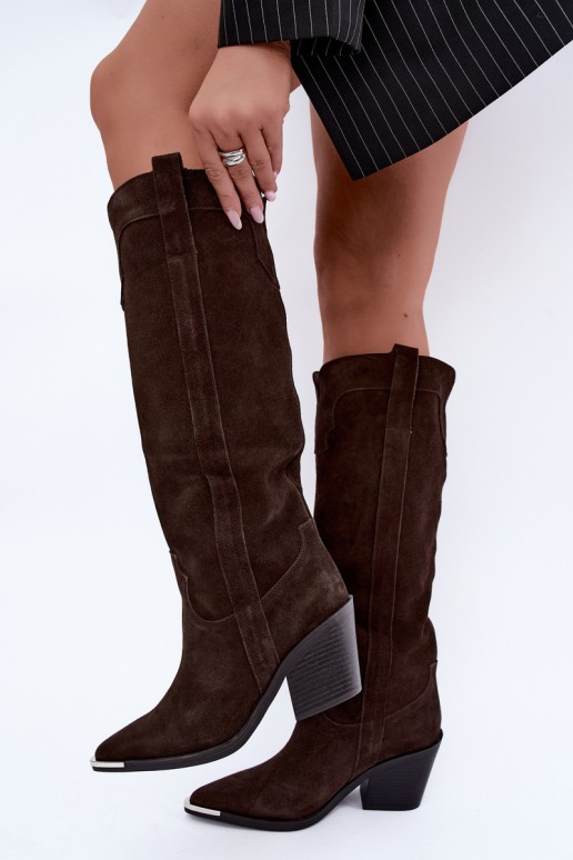 Botas altas de estilo cowboy com saltos em camurça sintética marrom