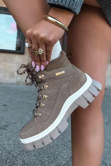 sapatos isolados femininos Lee Cooper LCJ-26-31-4582 na cor areia 2