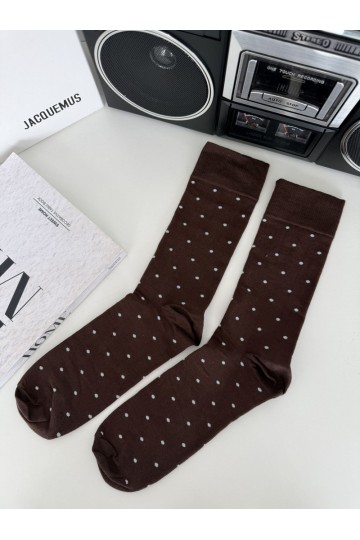 Meias masculinas com bolinhas em marrom chocolate