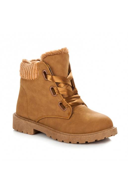 Botas marrons com botas de cetim