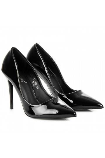 Sapatos pretos de salto alto envernizados 2