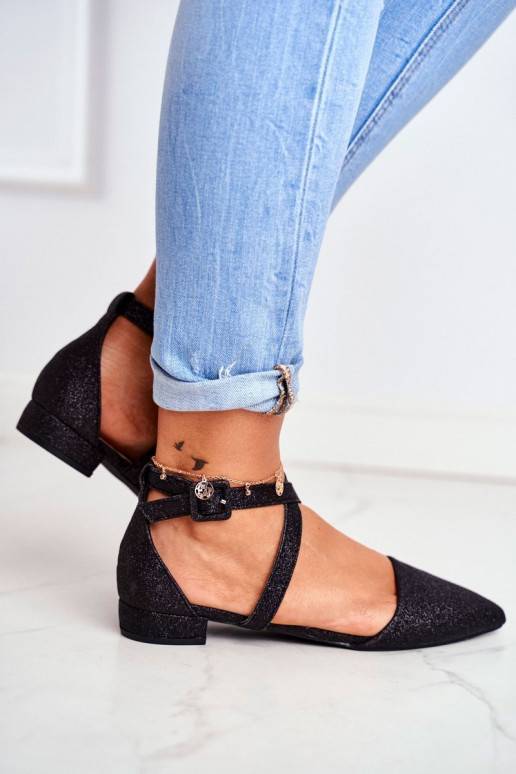 Bailarinas brilhantes com nariz pontudo