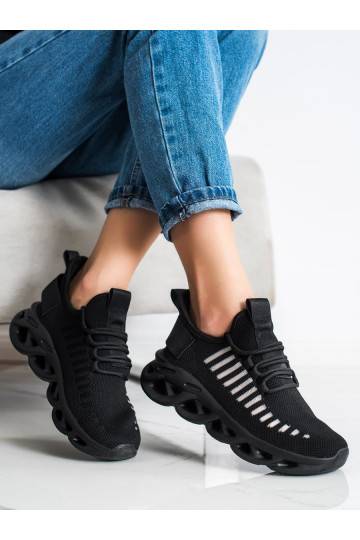 Tênis preto modelo sapatos...