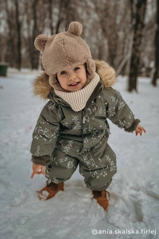 Botas infantis com cadarço e zíper na... Botas infantis com cadarço e zíper na...