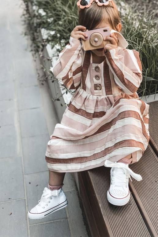 Tênis infantil com sola na cor branca...