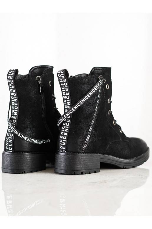 Botas com salto decorado VINCEZA Botas com salto decorado VINCEZA