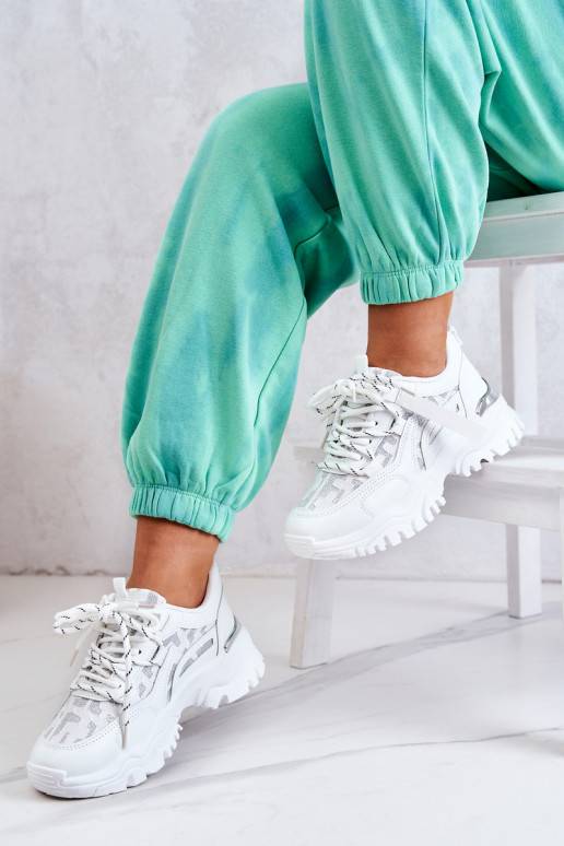 Modelo de tênis com sola maciça da moda na cor branca Your Style
