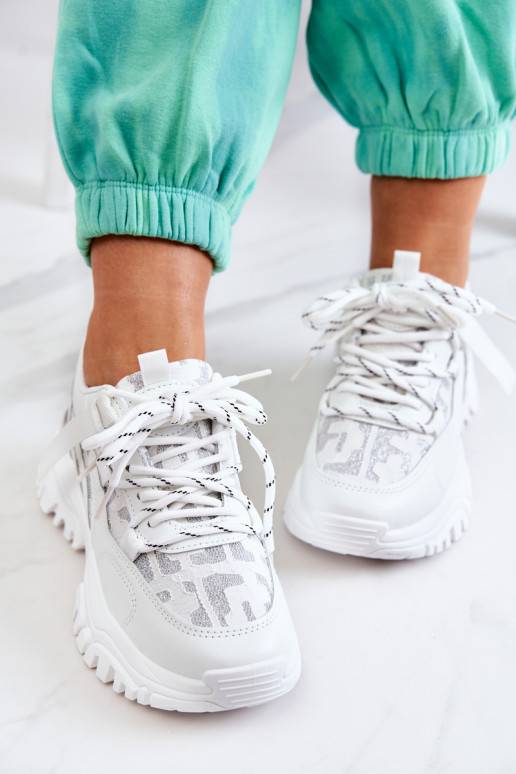 Modelo de tênis com sola maciça da moda na cor branca Your Style