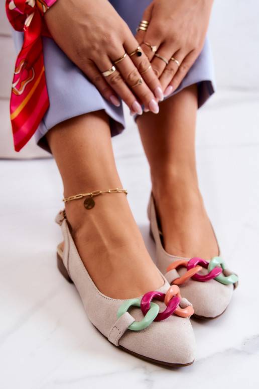 Sapatilhas de camurça com correntes Sapatos marfim