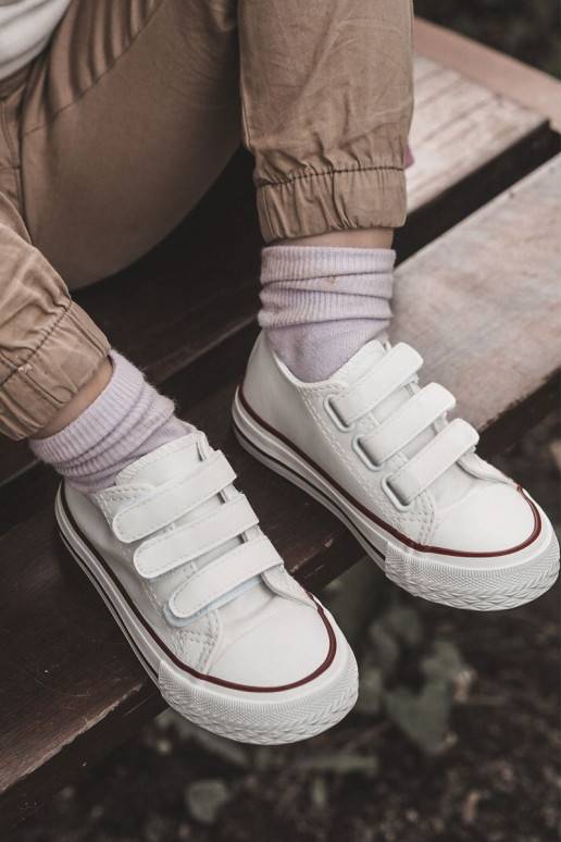 Calçado casual infantil com fechos adesivos na cor branca Foster