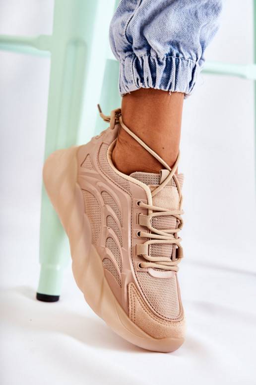 Tênis modelo sapatos cor bege Sollero