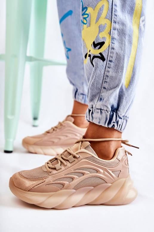Tênis modelo sapatos cor bege Sollero