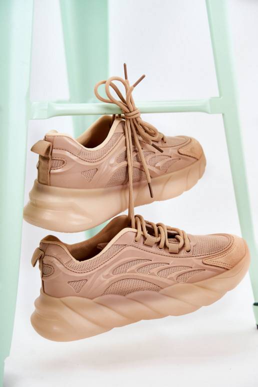 Tênis modelo sapatos cor bege Sollero