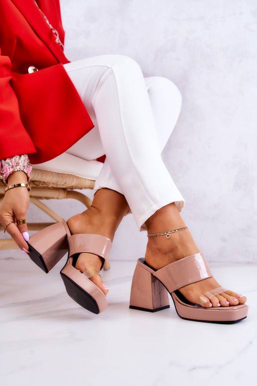 Sandálias Lakutas com salto em bege... Sandálias Lakutas com salto em bege...