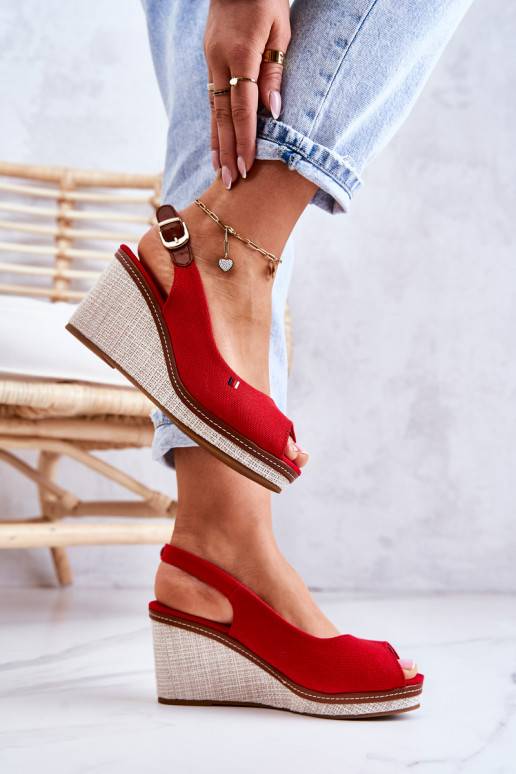 Sandálias confortáveis com fivelas na... Sandálias confortáveis com fivelas na...