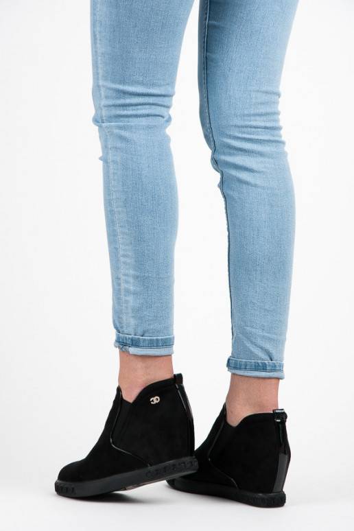 Sapatos de camurça preta com... Sapatos de camurça preta com...