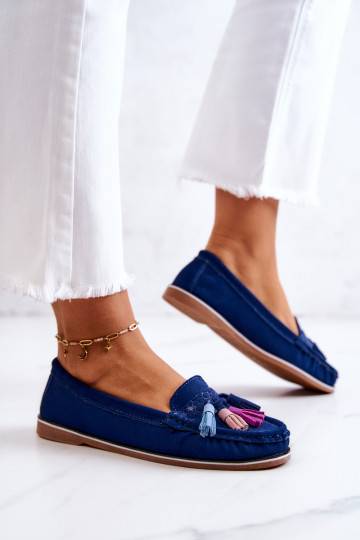 Mocassins com franjas em azul marinho da Laressa