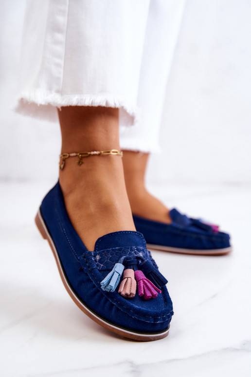 Mocassins com franjas em azul marinho da Laressa