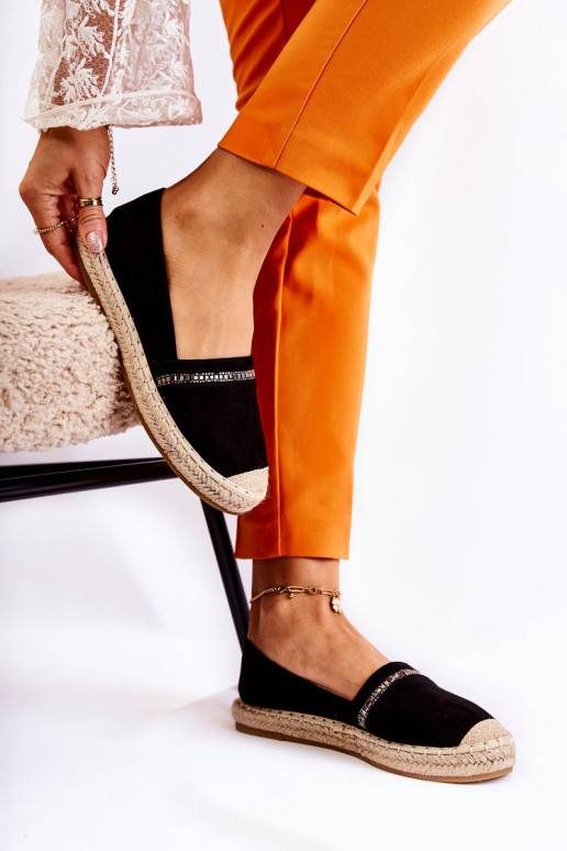 Alpercatas Cersei pretas de um modelo...