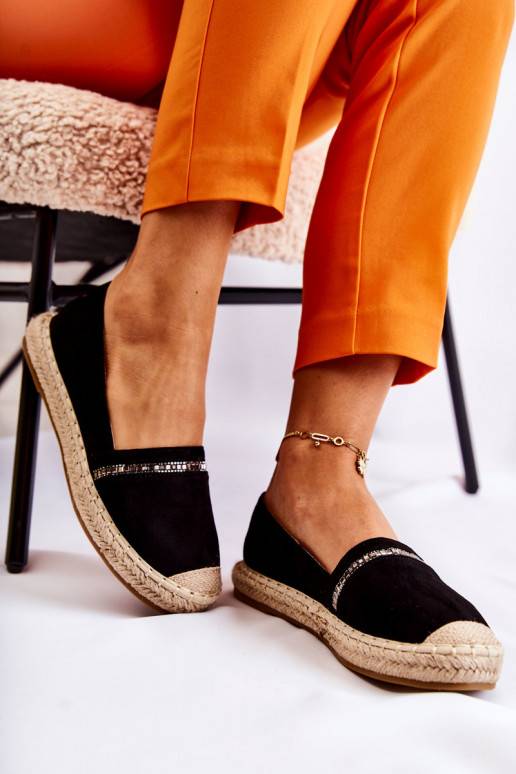 Alpercatas Cersei pretas de um modelo...