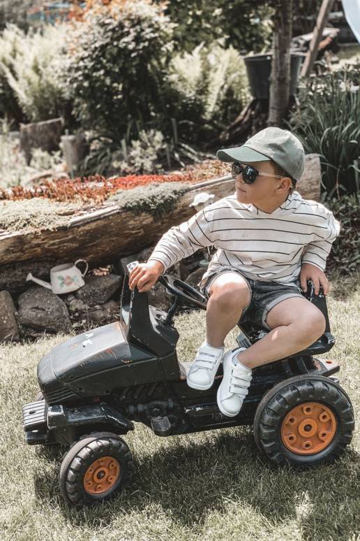 Tênis infantil com fechos adesivos... Tênis infantil com fechos adesivos...