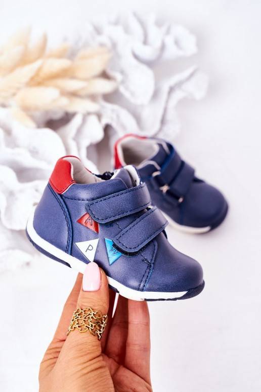 Calçado infantil com fechos adesivos... Calçado infantil com fechos adesivos...